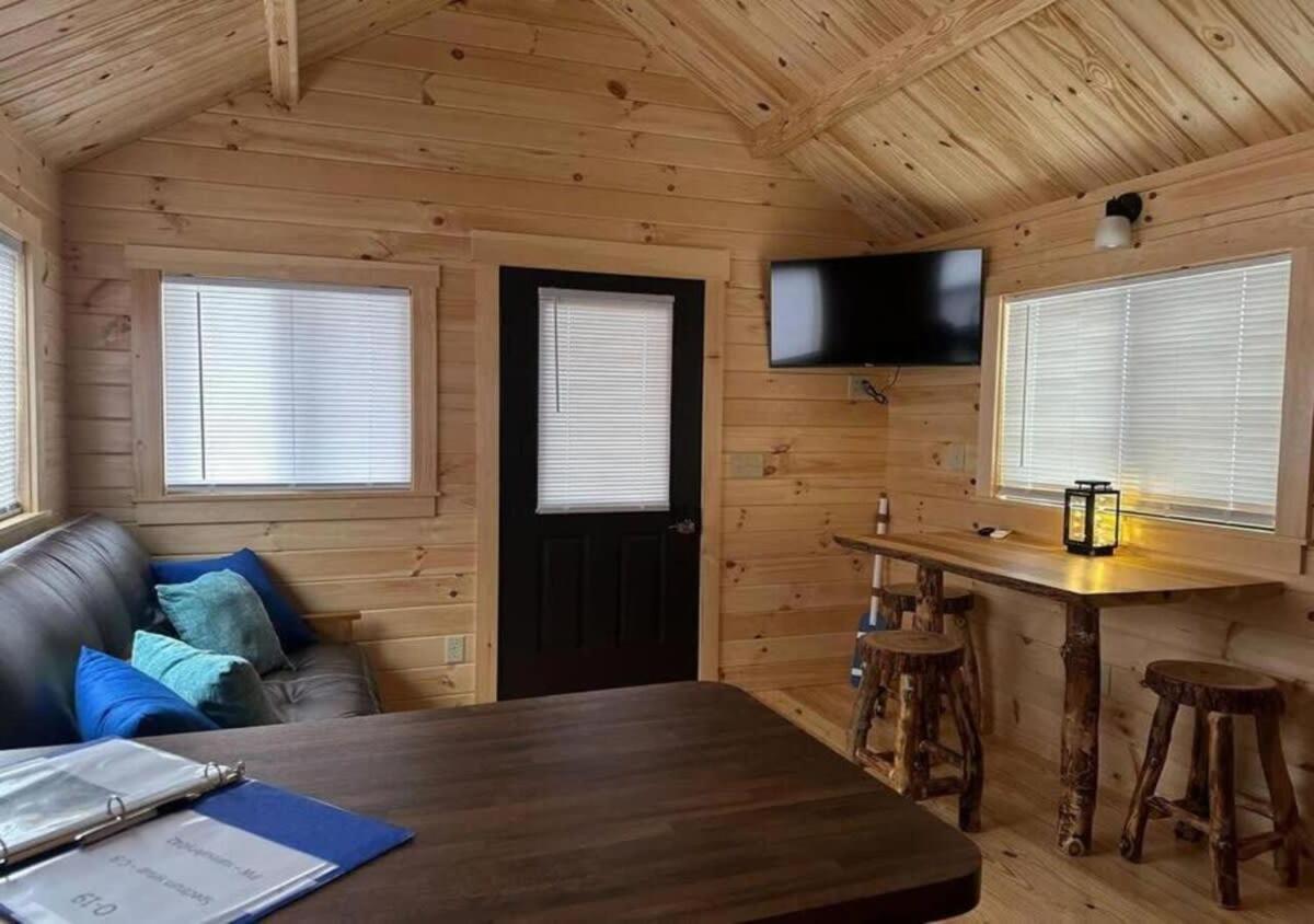 Get-Away Cabin In Surf City W Loft And Parking Exterior photo